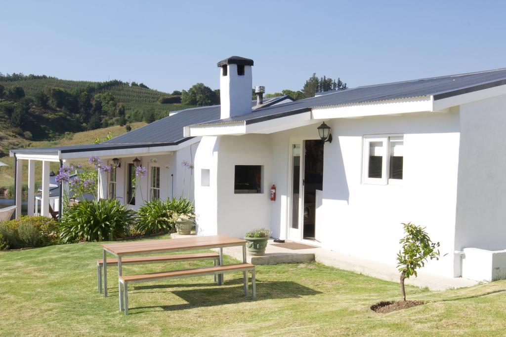 Paul Wallace Wines & Cottages エルギン エクステリア 写真