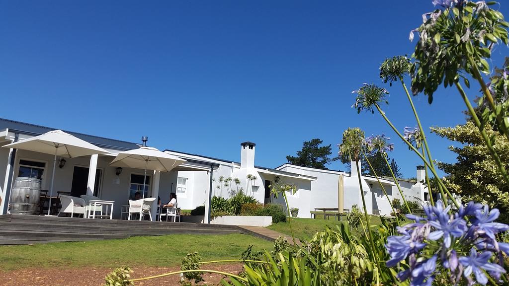 Paul Wallace Wines & Cottages エルギン エクステリア 写真