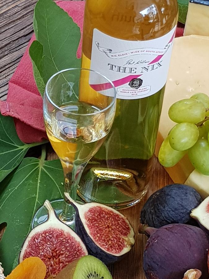 Paul Wallace Wines & Cottages エルギン エクステリア 写真