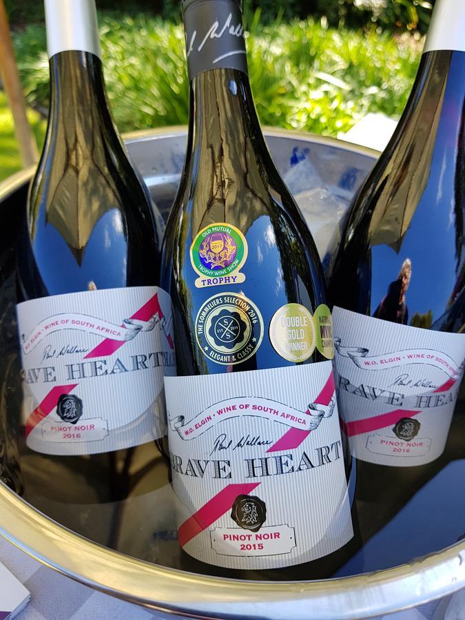Paul Wallace Wines & Cottages エルギン エクステリア 写真