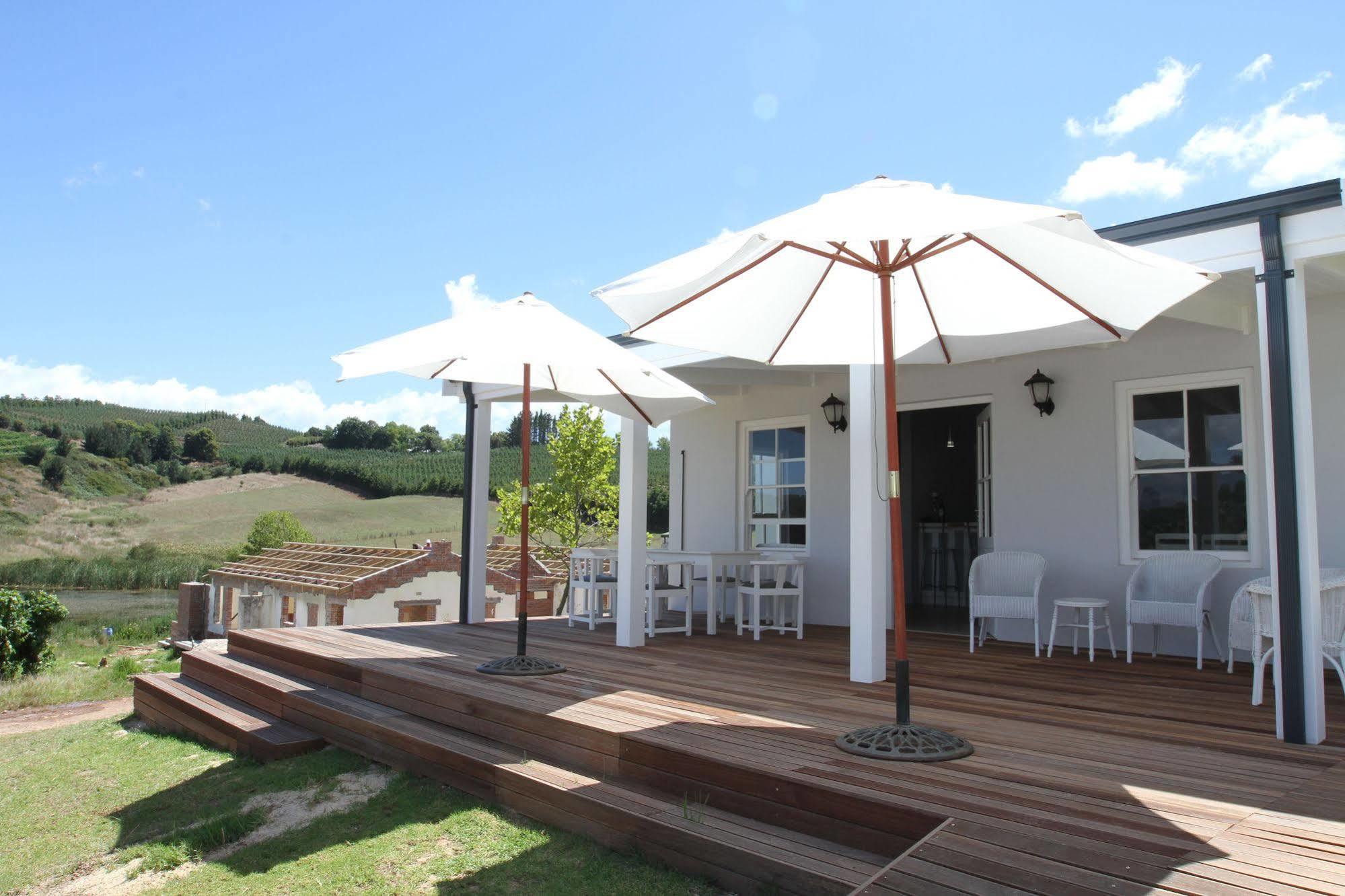 Paul Wallace Wines & Cottages エルギン エクステリア 写真