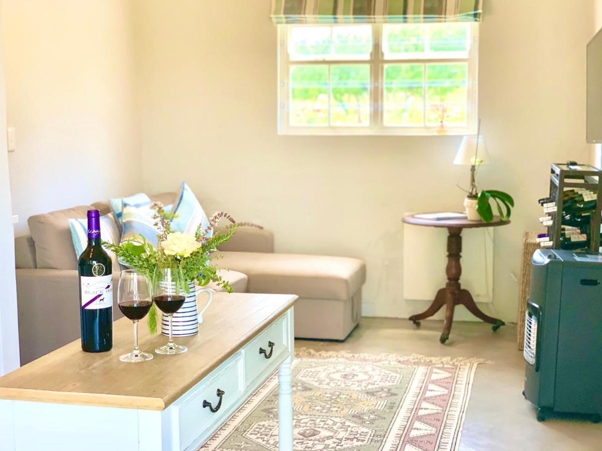 Paul Wallace Wines & Cottages エルギン エクステリア 写真